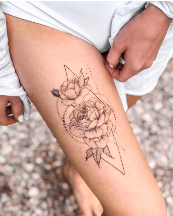 Татуировка розы на кисти: значение, символика и история