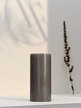 Свеча-цилиндр, диаметр 7 см, высота 15 см - Bougies La Francaise Cylindre Candle Grey — фото N2