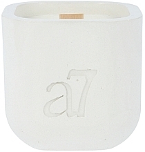Ароматическая соевая свеча, белая - A7 Candles Amber&Sage — фото N1