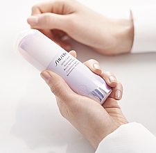 Осветляющая сыворотка для лица - Shiseido White Lucent Illuminating Micro-Spot Serum — фото N6