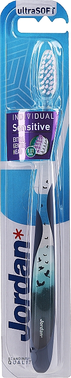 Зубна щітка м'яка, синя з птахами - Jordan Individual Sensitive Ultrasoft — фото N1