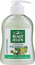 Мыло с экстрактом конского каштана - Bialy Jelen Soap Extract Horse Chestnut — фото N3