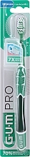 Духи, Парфюмерия, косметика Зубная щетка, средней жесткости "Technique Pro", зеленая - G.U.M Medium Compact Toothbrush