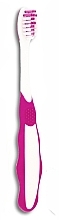 Парфумерія, косметика Дитяча зубна щітка, м'яка, від 3 років, у блістері, біла з рожевим - Wellbee Toothbrush For Kids