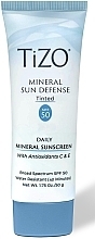 Крем для лица минеральный, солнцезащитный с оттенком - TiZO Mineral Sun Defense Tinted SPF 50 — фото N1