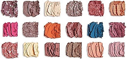 Палетка теней для век - Revolution PRO New Neutrals Blushed Eyeshadow Palette — фото N2
