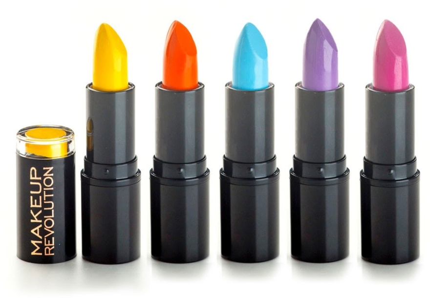 Помада для губ - Makeup Revolution Amazing Lipstick — фото N2