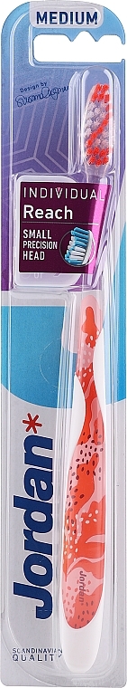 Зубная щетка средней жесткости, с защитным колпачком, белая с красно-розовым рисунком - Jordan Individual Reach Toothbrush — фото N1