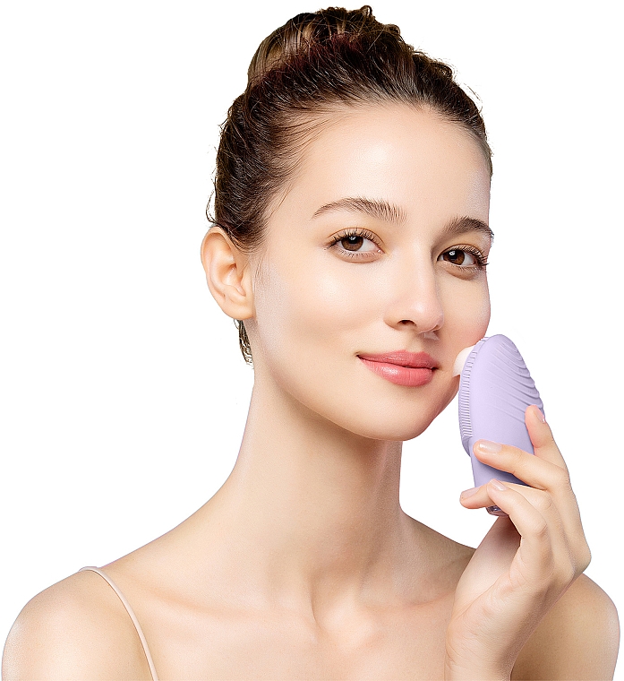 Девайс для очищення і антивікового масажу обличчя LUNA 3 для чутливої шкіри - Foreo LUNA 3 Sonic Facial Cleanser and Anti-Aging Massager for Sensitive Skin — фото N4