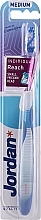Зубная щетка средней жесткости, с защитным колпачком, синяя с полосками - Jordan Individual Reach Toothbrush — фото N1