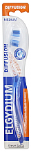 Парфумерія, косметика Зубна щітка "Diffusion" середня, блакитна - Elgydium Diffusion Medium Toothbrush