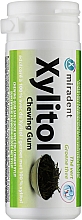 Жевательная резинка "Зеленый чай" - Miradent Xylitol Chewing Gum Green Tea — фото N1