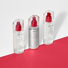 Тонік для обличчя - Shiseido Revitalizing Treatment Softener — фото N4