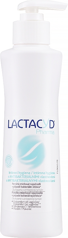 Антибактериальное средство для интимной гигиены - Lactacyd Pharma Proteccion — фото N1