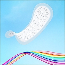 Щоденні гігієнічні прокладки Normal, 20 шт - Discreet — фото N9