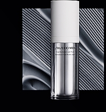 Комплексний зволожувальний флюїд для обличчя - Shiseido Men Total Revitalizer Light Fluid — фото N10