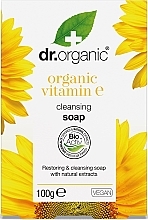 Мило з вітаміном Е - Dr. Organic Bioactive Skincare Organic Vitamin E Soap — фото N2