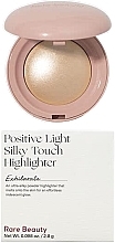 Хайлайтер для обличчя - Rare Beauty Positive Light Silky Touch Highlighter — фото N3