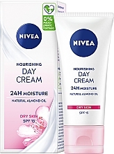 Питательный дневной крем SPF15 "Интенсивное увлажнение 24 часа" - NIVEA Nourishing Day Cream — фото N1