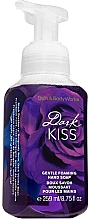 Парфумерія, косметика Bath and Body Works Dark Kiss - Мило-піна для рук