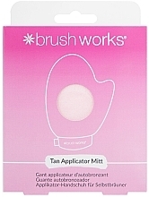 Рукавица-аппликатор для нанесения автозагара - Brushworks Tan Applicator Mitt — фото N2