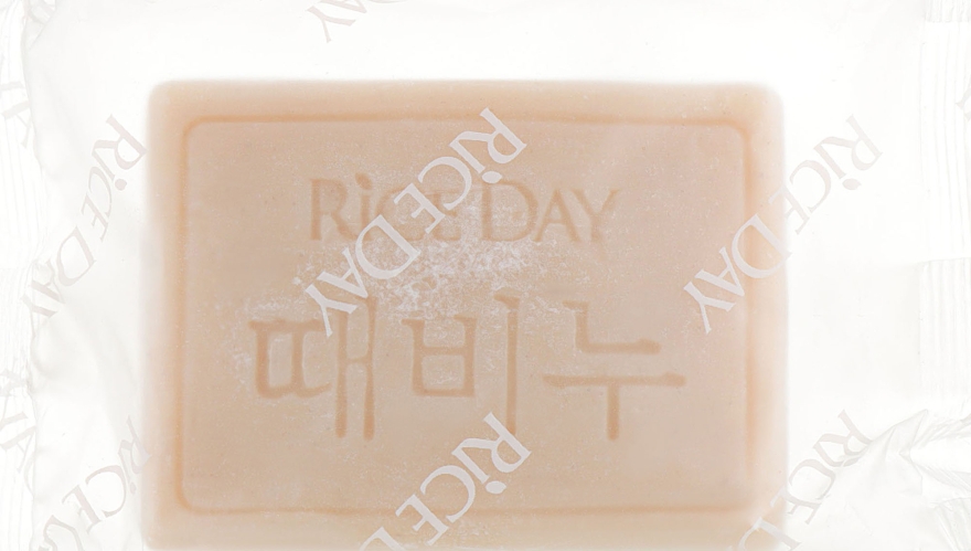Мыло туалетное с эффектом скраба "Пять злаков" - CJ Lion Rice Day Scrub Body Soap — фото N2