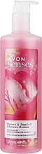 Духи, Парфюмерия, косметика Кремовый гель для душа "Фрезия и гранат" - Avon Senses Sweet & Joyful Shower Cream