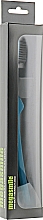 Зубная щетка "Софт Блек Вайтенинг", голубая - Megasmile — фото N1
