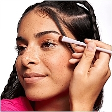 Пензлик для тіней - Essence Eyeshadow Brush — фото N2