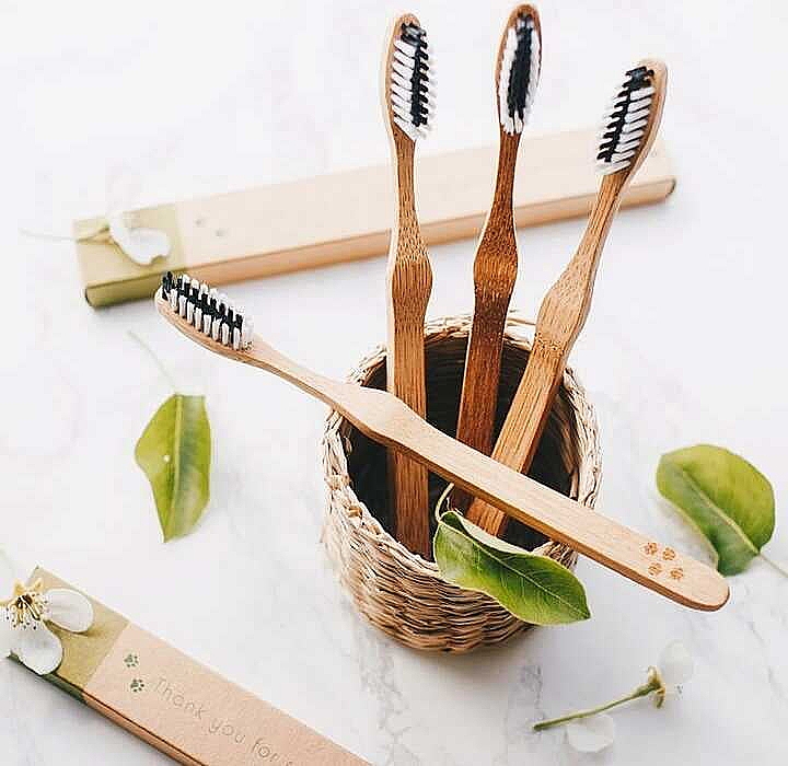 Бамбуковая зубная щетка, средняя - Bambaw Bamboo Toothbrush — фото N3