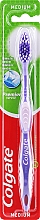 Парфумерія, косметика Зубна щітка «Прем'єр» середньої жорсткості №1, бузкова - Colgate Premier Medium Toothbrush
