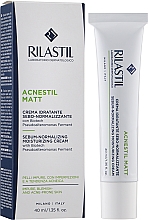 Успокаивающий крем для кожи склонной к акне с матирующим действием - Rilastil Acnestil Mat Crema — фото N2