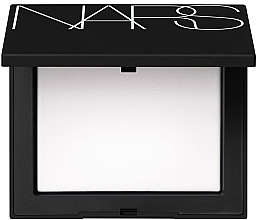 Nars Light Reflecting Pressed Powder (тестер) - Компактна фіксувальна пудра — фото N1
