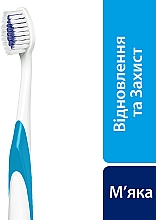 Зубна щітка м'яка, блакитна - Sensodyne Repair & Protection Soft — фото N3