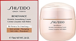 Крем для обличчя, що розгладжує зморшки - Shiseido Benefiance Wrinkle Smoothing Cream — фото N2