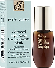 ПОДАРУНОК! Відновлювальний концентрат для шкіри області навколо очей - Estee Lauder Advanced Night Repair Eye Concentrate Matrix (міні) — фото N2