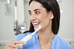 Сменные насадки для электрической зубной щетки, 2 шт. - Oral-B Pro Sensitive Clean — фото N7