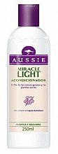 Духи, Парфюмерия, косметика Кондиционер для волос - Aussie Miracle Light Conditioner