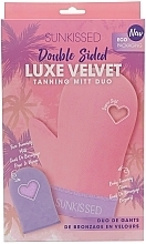 Набір рукавичок для нанесення автозасмаги - Sunkissed Double Sided Luxe Velvet Tanning Mitt Duo — фото N1
