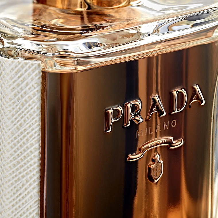 Prada La Femme Prada - Парфюмированная вода — фото N4