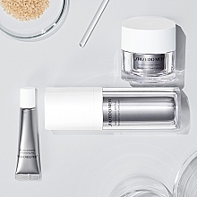 Відновлюючий крем для обличчя - Shiseido Men Total Revitalizer Cream  — фото N10