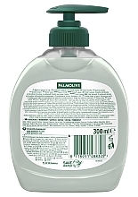 Жидкое мыло для рук "Гигиена Плюс" для чувствительной кожи с экстрактом алоэ вера антибактериальное - Palmolive Naturals — фото N3