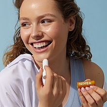 Сонцезахисний бальзам для губ - NIVEA Sun Protect Lip Balm SPF 30 — фото N4