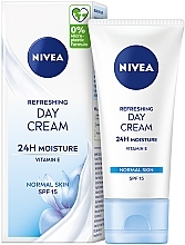 Духи, Парфюмерия, косметика Освежающий дневной крем с SPF 15 "Интенсивное увлажнение 24 часа" - NIVEA Refreshing Day Cream