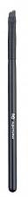 Парфумерія, косметика Кутовий пензлик для підведення очей, MB120-7 - RORO Angled Eyeliner Brush