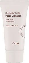 Духи, Парфюмерия, косметика Очищающая пенка для проблемной кожи - Ottie Blemish Clean Foam Cleanser (мини)