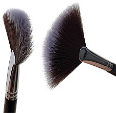 Пензель віяльний, MC-L-02 - Nanshy Fan Makeup Brush Onyx Black — фото N2