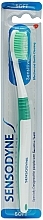 Зубная щетка мягкая RF1446, зеленая - Sensodyne Sensitive Toothbrush — фото N1