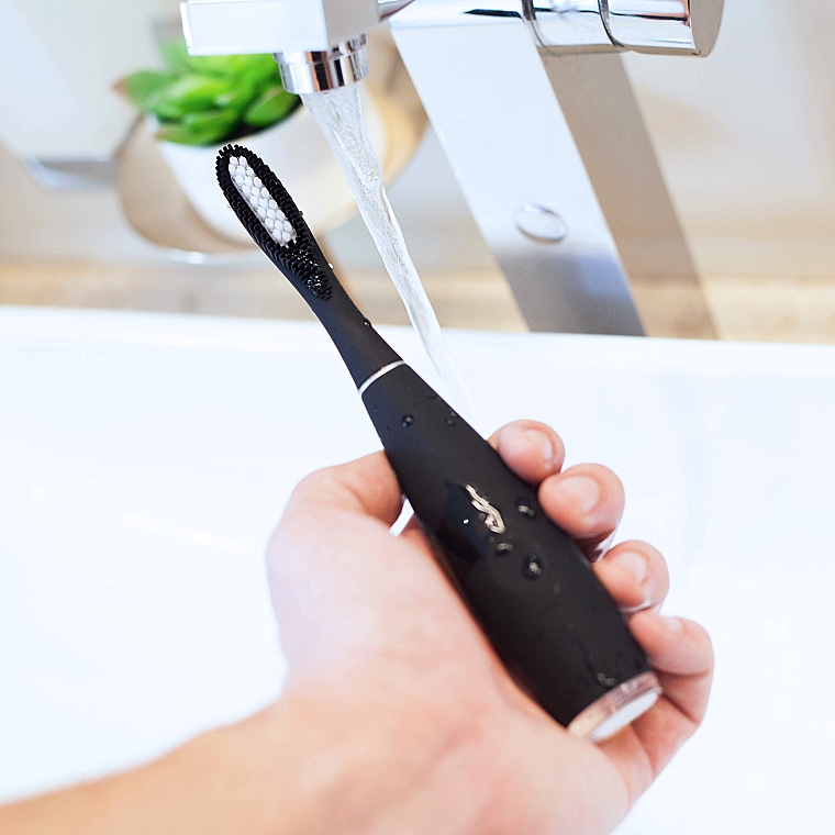 Електрична зубна щітка FOREO ISSA 2, Cool Black - Foreo Issa 2 Electric Sonic Toothbrush, Cool Black — фото N4