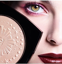 Мерцающая пудра-хайлайтер - Chanel Diamond Dust Oversize Illuminating Powder — фото N5